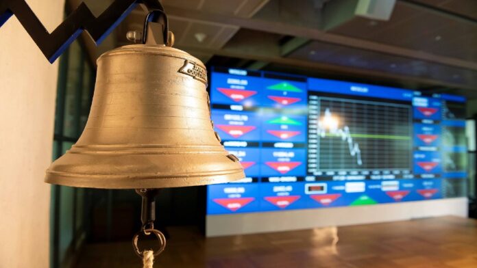 gpw_sesja_w_warszawie_c_mondaynews