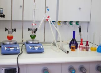 Noctiluca w drodze na NewConnect. Światowe koncerny zainteresowane polską technologią OLED