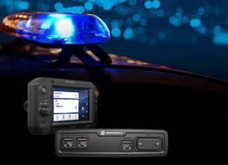 Motorola Solutions wprowadza łączność głosową i transmisję danych o znaczeniu krytycznym w nowy wymiar mobilności Motorola Solutions