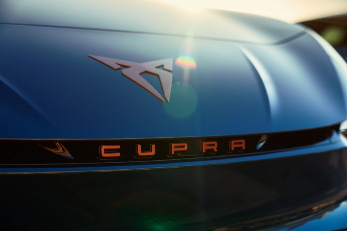 Dynamiczne_samochody_elektryczne_od_CUPRY